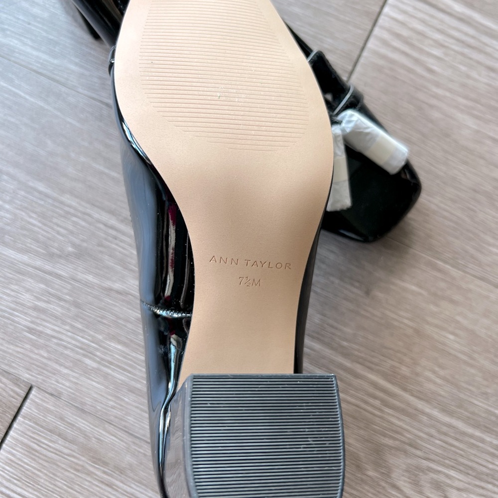 Ann Taylor Patent Leather Block Heel Loafer Pumps - Picture 3 of 6